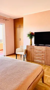 Prodaja, trosoban stan, 102m², Petrovac, Budva - image 19
