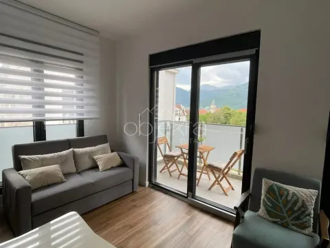 Izdavanje, stan, 68m², Tivat, Crna Gora - image 2