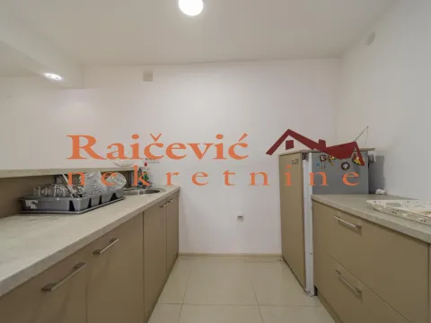 Rent, office space, 180m², Lekino Brdo, Voždovac Sve Podlokacije - image 5