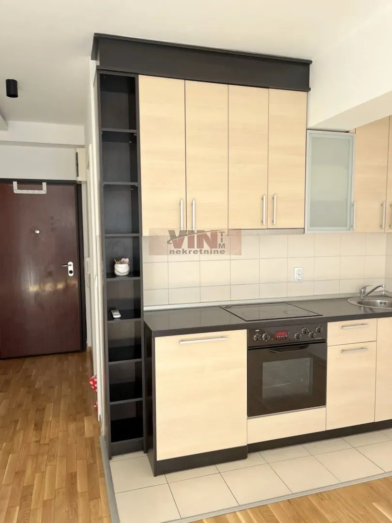 Prodaja, trosoban stan, 84m², Đeram Pijaca, Beograd