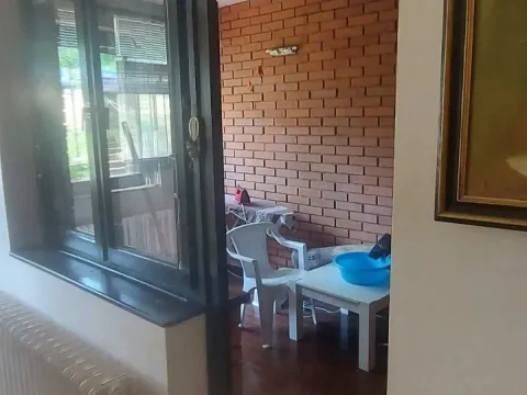 Izdavanje, četvorosoban stan, 120m², Zvezdara Sve Podlokacije, Beograd - image 3