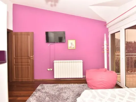 Sale, house, 235m², Velje Brdo, Podgorica - image 7