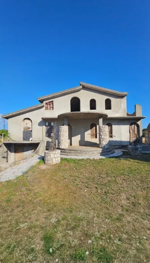 Sale, house, 296m², Kličevo, Nikšić