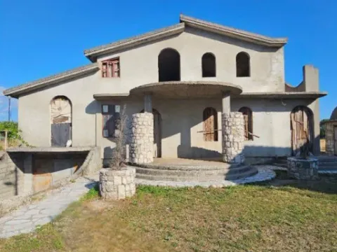 Sale, house, 296m², Kličevo, Nikšić