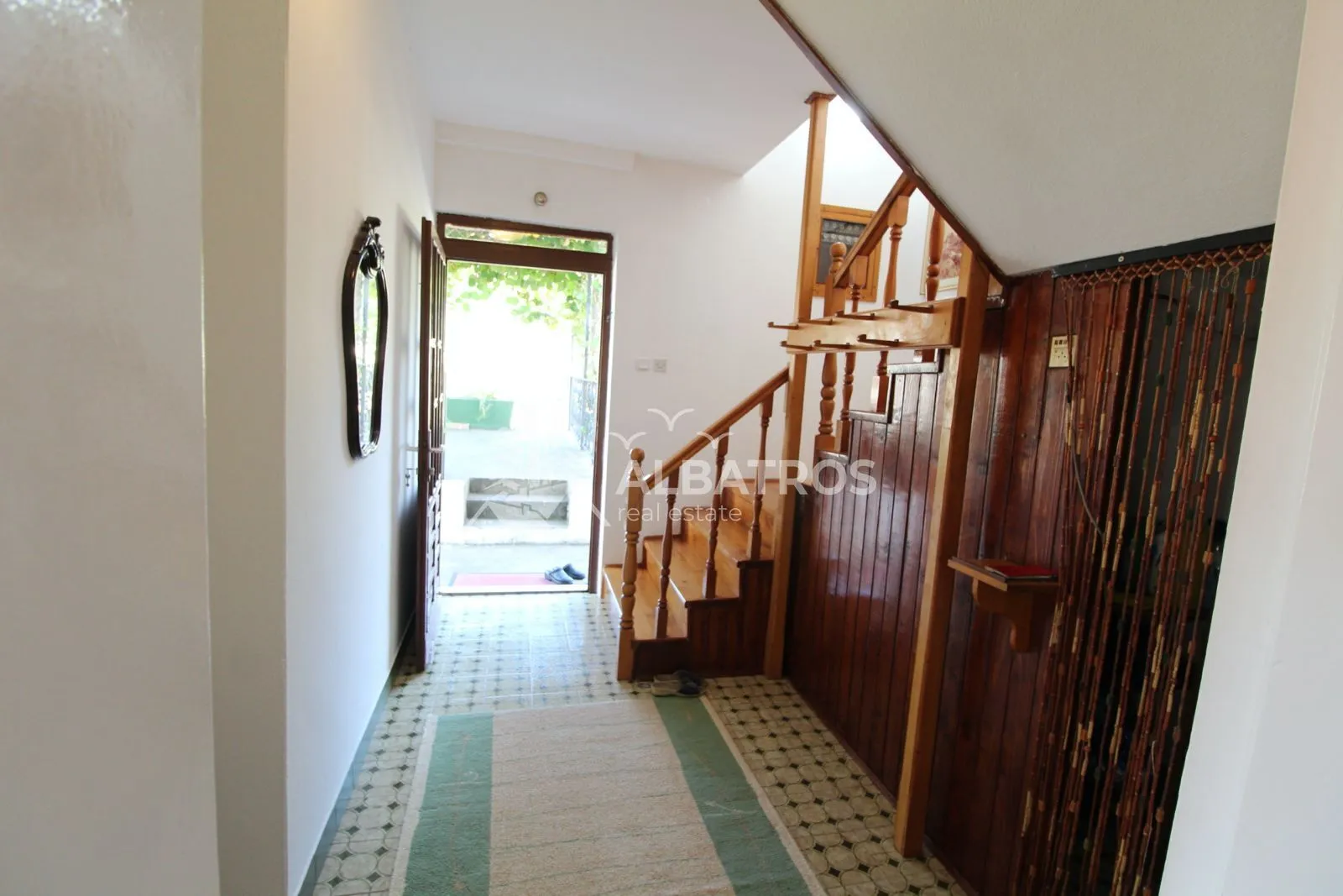 Izdavanje, kuća, 125m², Bar, Crna Gora