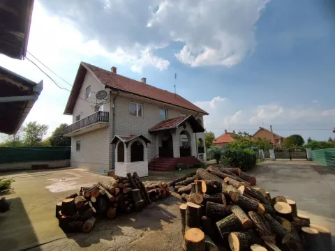 Prodaja, kuća, 300m², Batočina, Srbija - image 19