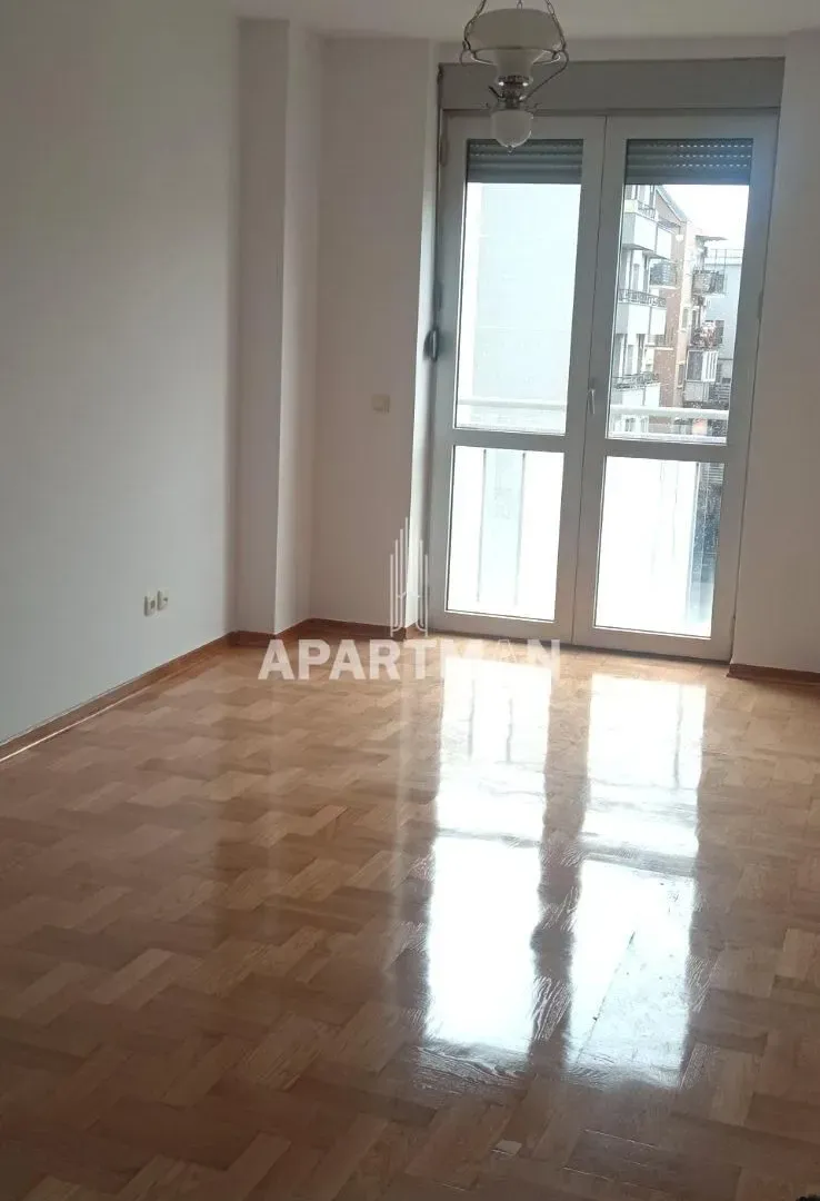 Rent, one bedroom apartment, 45m², Đeram Pijaca, Beograd