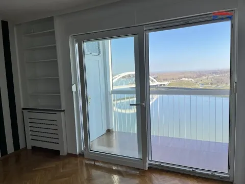 Izdavanje, trosoban stan, 73m², Kej, Novi Sad Sve Podlokacije - image 2