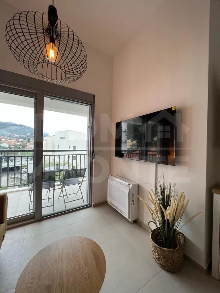 Rent, one bedroom apartment, 46m², Tivat, Crna Gora