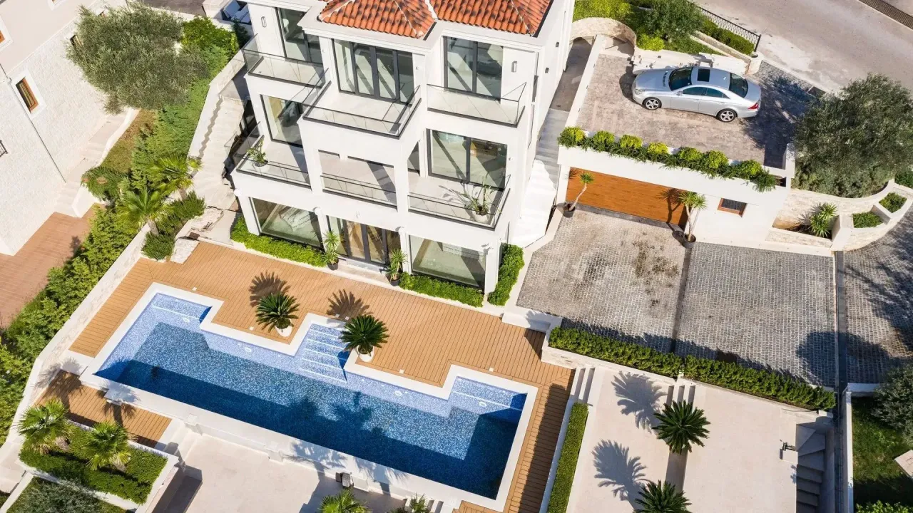 Sale, house, 400m², Blizikuće, Budva