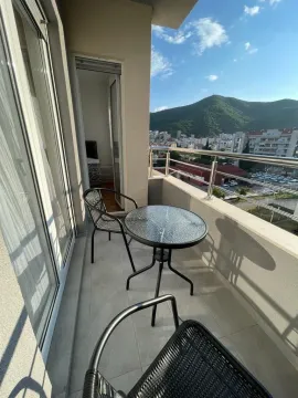 Rent, one bedroom apartment, 45m², Budva, Crna Gora - image 2