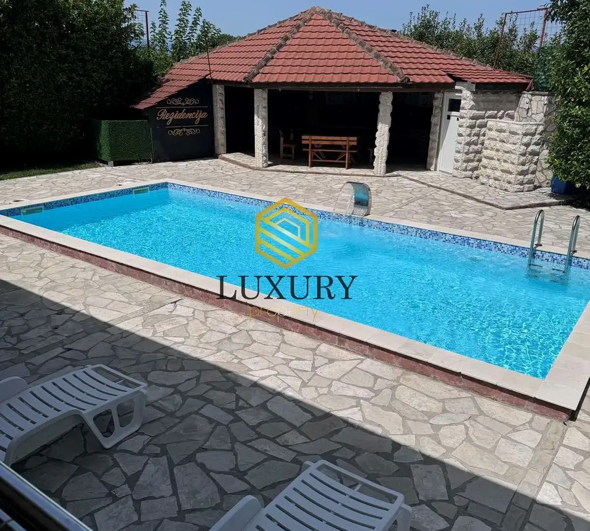Rent, house, 330m², Zeta, Podgorica