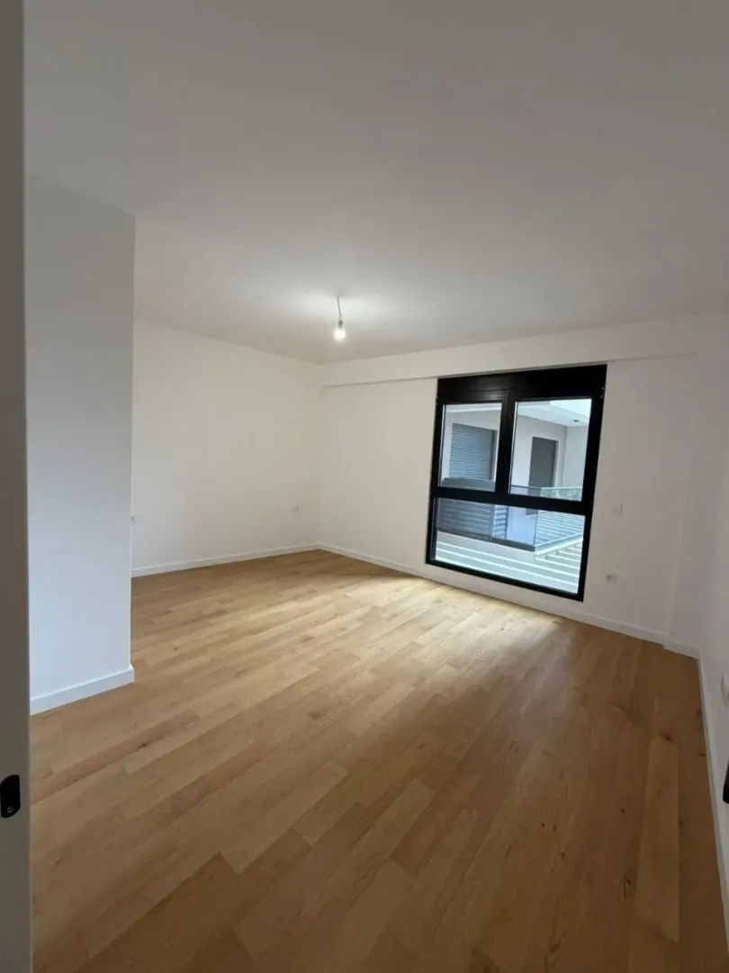 Prodaja, jednosoban stan, 54m², Centar, Bar