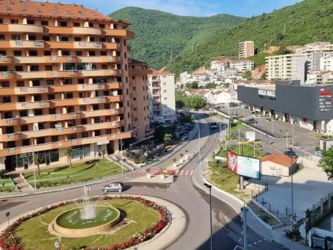 Poslovni prostor in Rozino