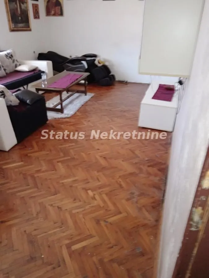 Prodaja, kuća, 268m², Lovćenac, Mali Idjoš