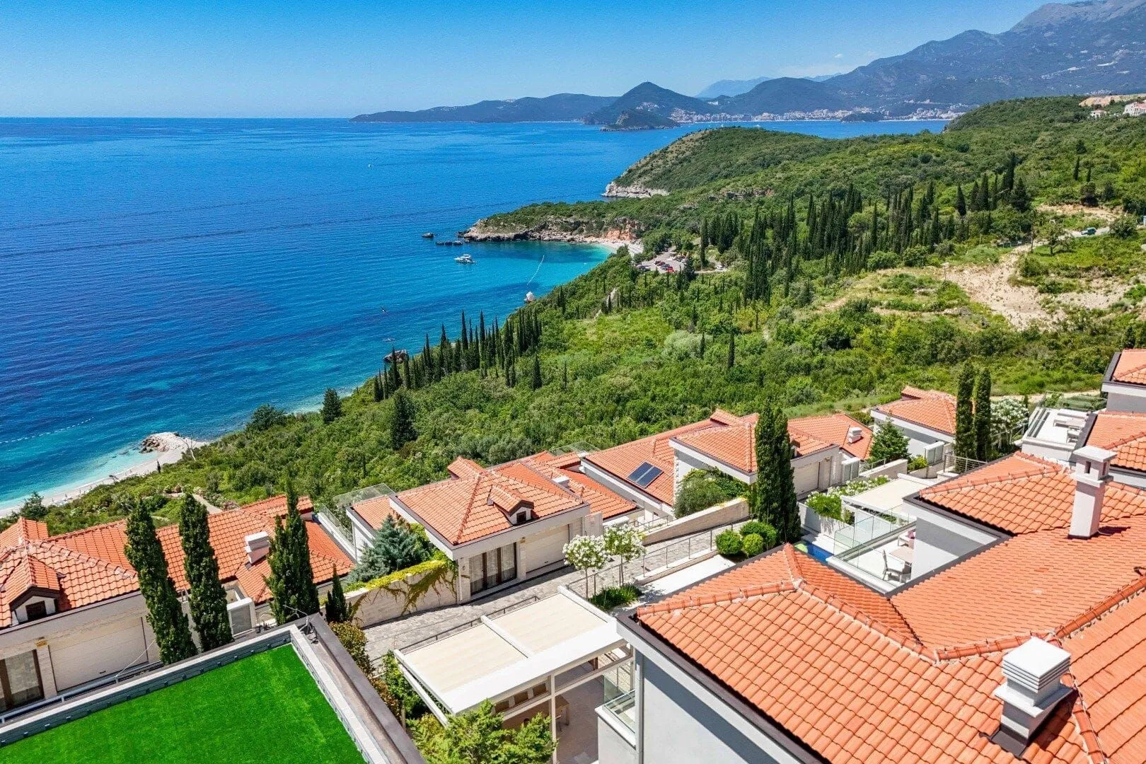 Sale, house, 279m², Drobni pijesak, Budva
