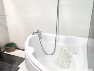 Izdavanje, trosoban stan, 102m², Bulevar patrijarha Pavla, Novi Sad Sve Podlokacije - image 6