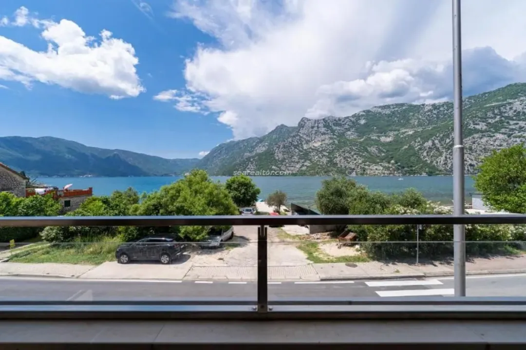 Prodaja, jednosoban stan, 33m², Risan, Kotor