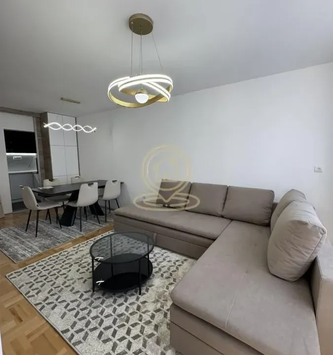 Izdavanje, dvosoban stan, 55m², Medijana, Niš