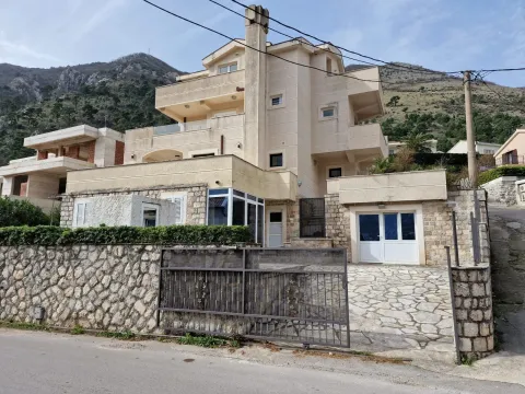 Prodaja, dvosoban stan, 76m², Prčanj, Kotor - image 16