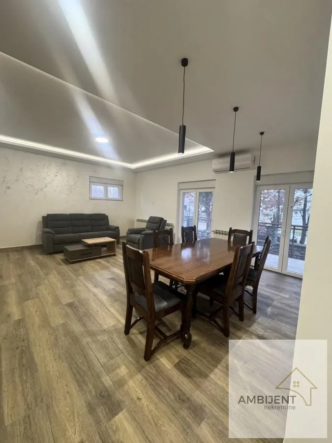 Izdavanje, četvorosoban stan, 88m², Novi Banovci, Stara Pazova