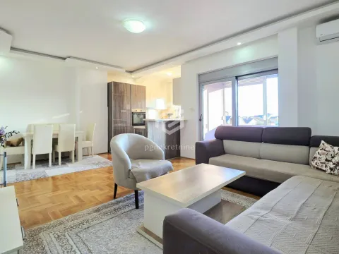 Izdavanje, dvosoban stan, 76m², Stari Aerodrom, Podgorica - image 2