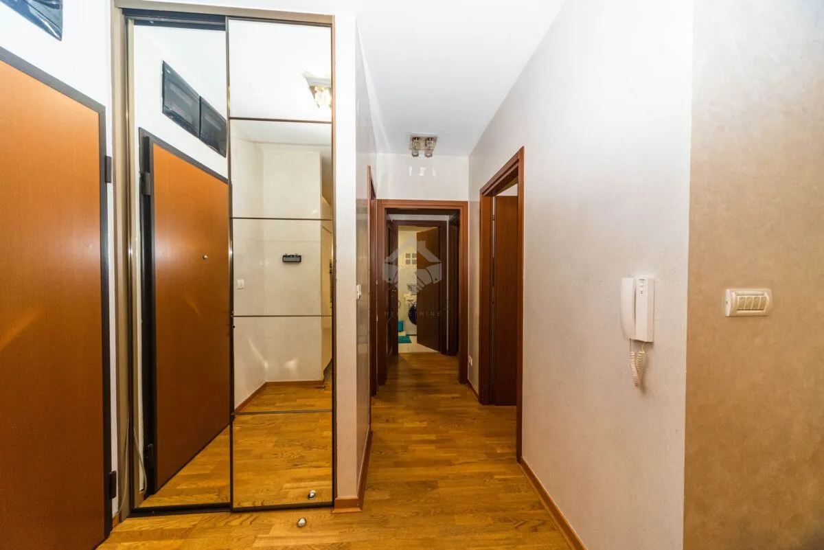 Rent, two bedroom apartment, 70m², City Kvart, Podgorica
