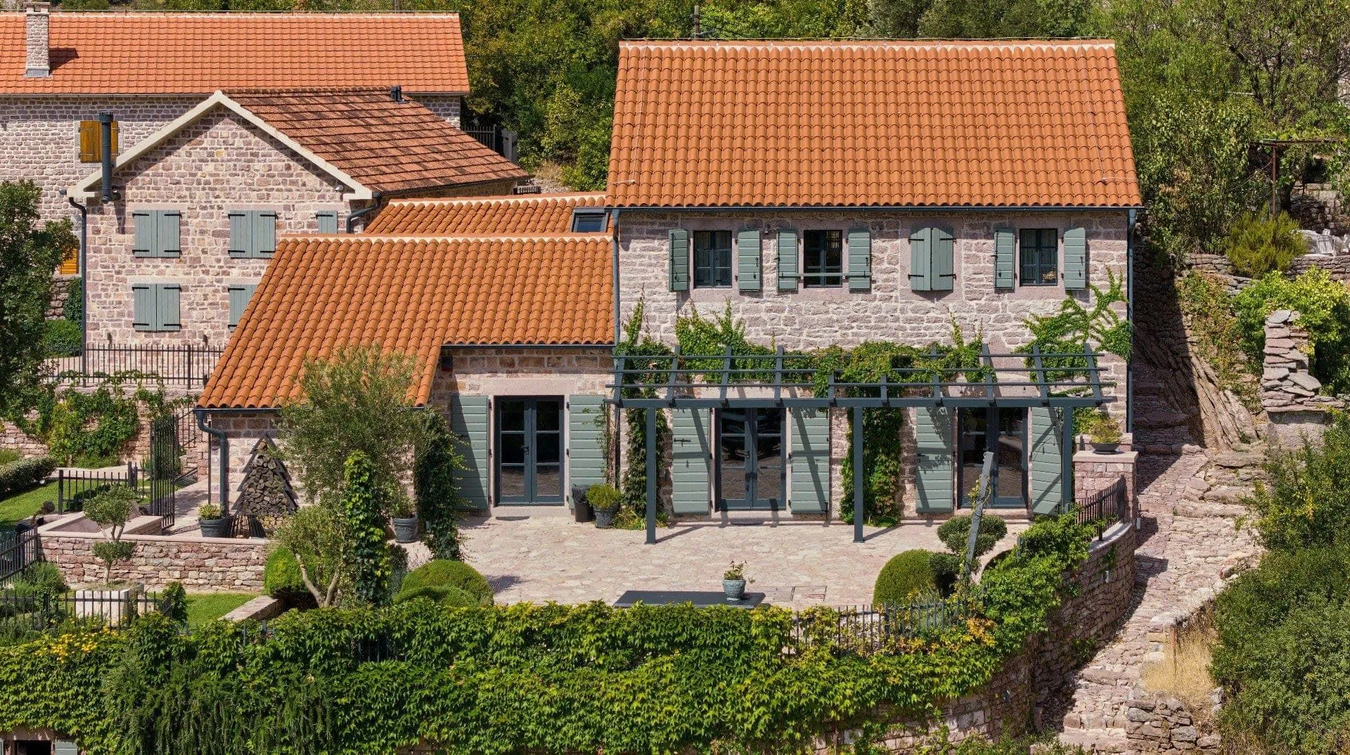 Sale, house, 293m², Kotor, Crna Gora