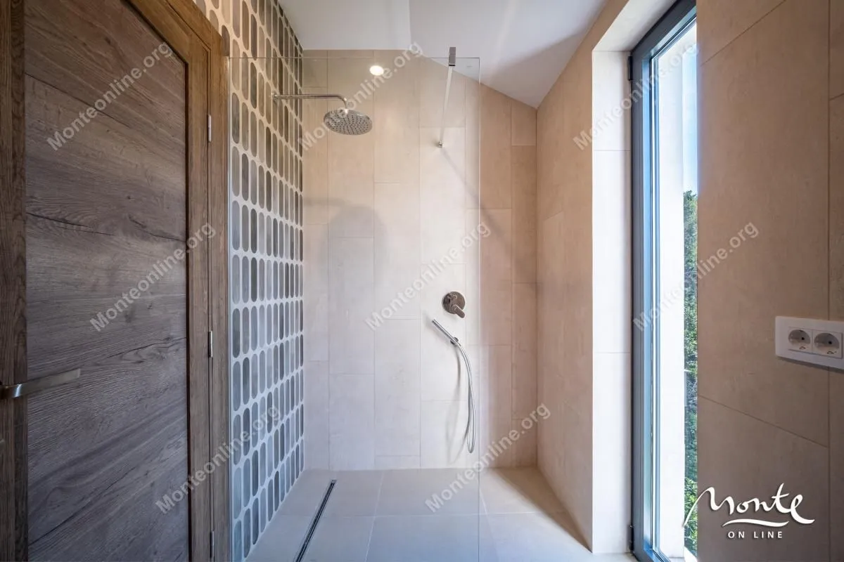 Prodaja, kuća, 173m², Krašići, Tivat
