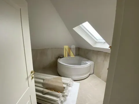 Prodaja, kuća, 304m², Centar, Žabljak - image 14