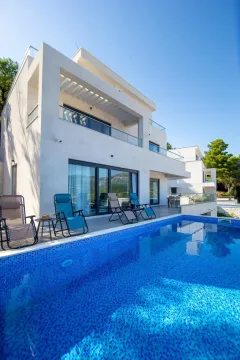 Rent, house, 250m², Budva, Crna Gora - image 3