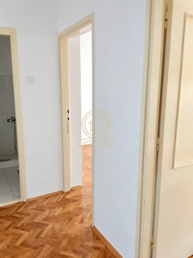 Prodaja, jednosoban stan, 43m², Adamovićevo Naselje, Novi Sad Sve Podlokacije