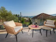 Izdavanje, stan, 90m², Tivat, Crna Gora