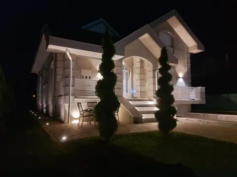 Sale, house, 380m², Centar, Inđija - image 2