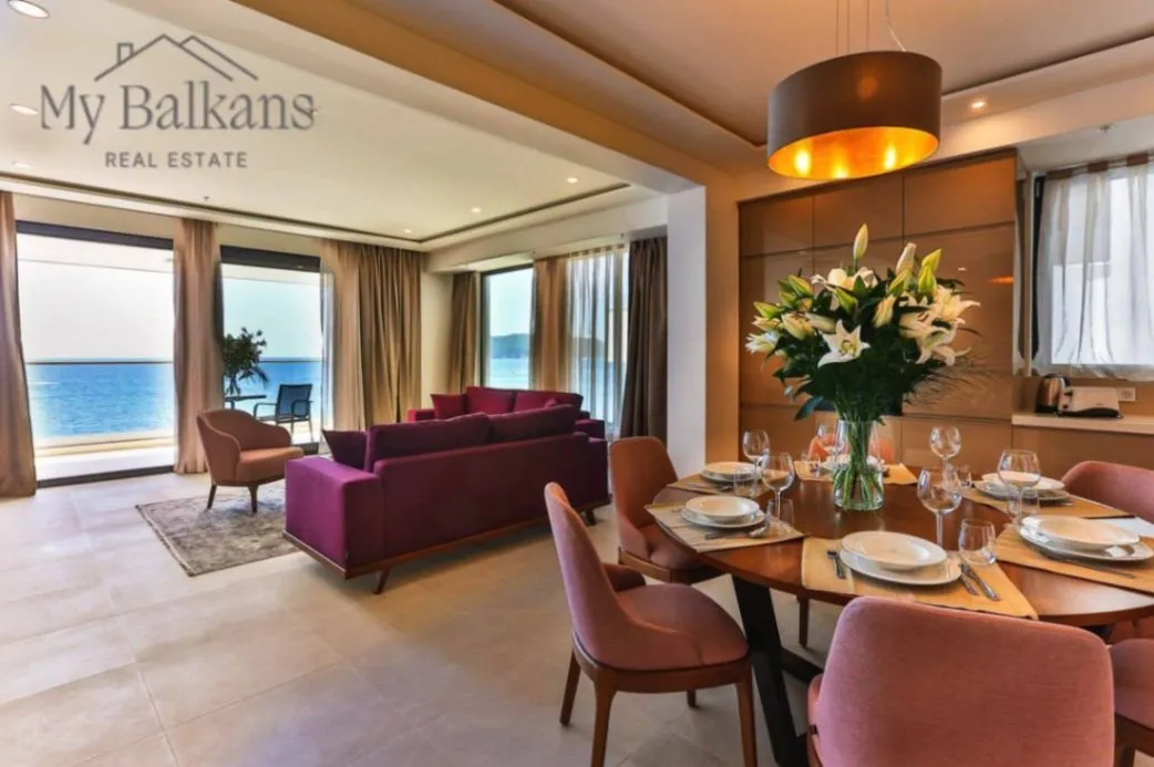 Izdavanje, dvosoban stan, 110m², Rafailovići, Budva