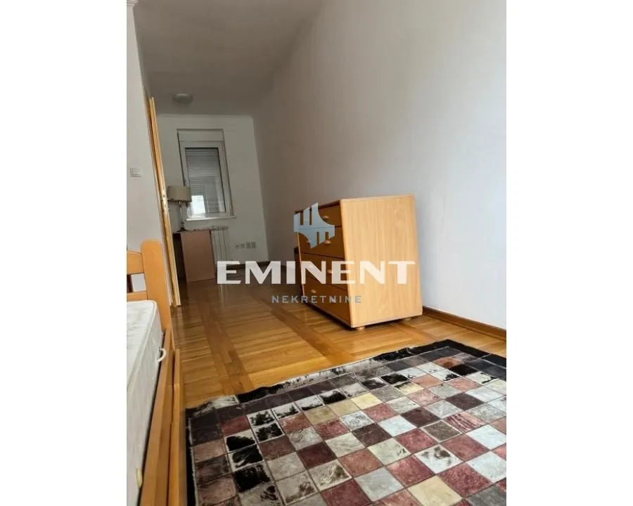 Rent, three bedroom apartment, 90m², Crveni Krst, Beograd
