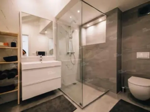 Prodaja, dvosoban stan, 85m², Centar, Tivat - image 7