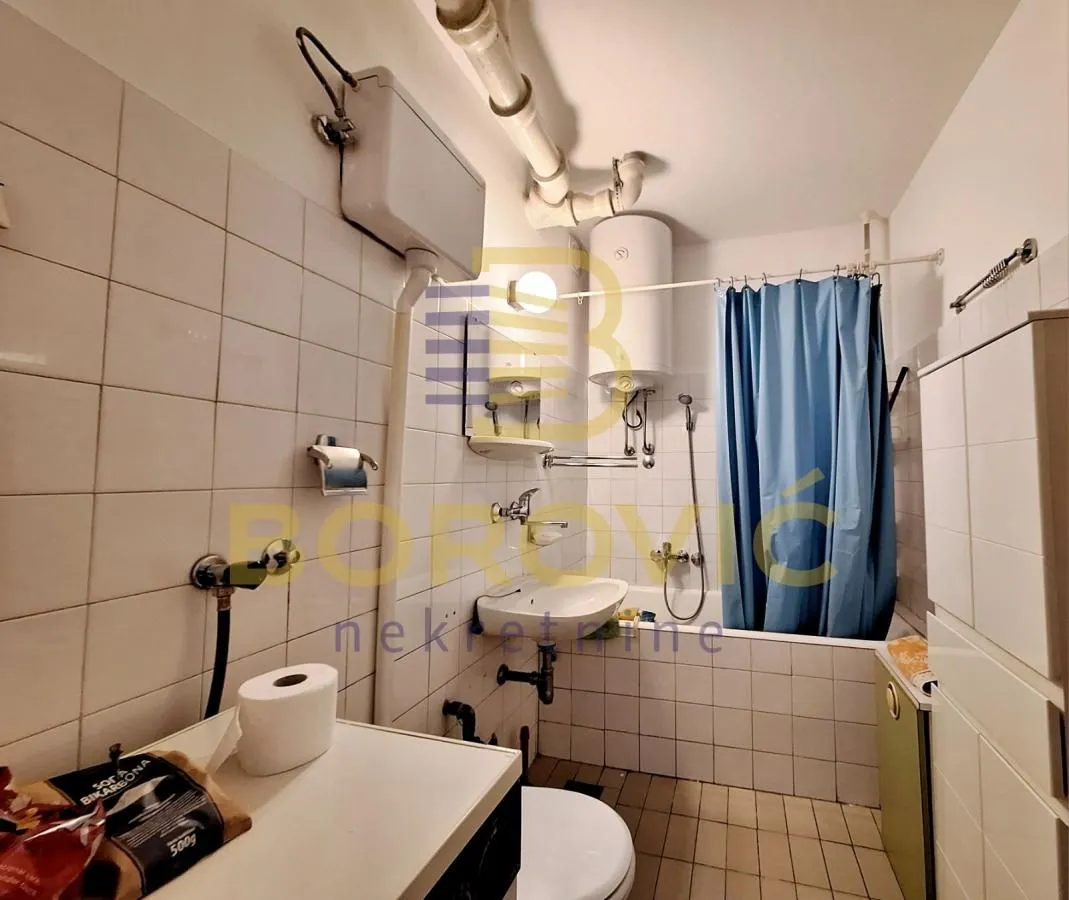 Rent, three bedroom apartment, 73m², Crveni Krst, Beograd