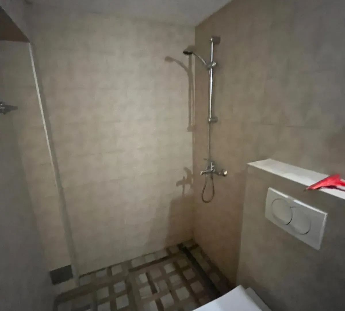 Izdavanje, jednosoban stan, 42m², Budva, Crna Gora