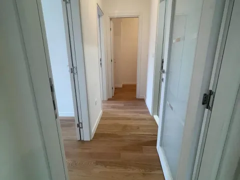 Izdavanje, trosoban stan, 97m², Central Point, Podgorica - image 5