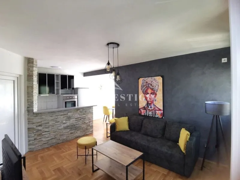 Prodaja, dvosoban stan, 54m², Centar, Podgorica