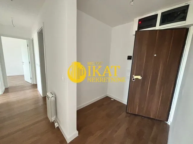 Prodaja, trosoban stan, 95m², Zemun Gornji Grad, Zemun Sve Podlokacije