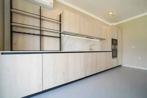 Prodaja, četvorosoban stan, 158m², Dobrota, Kotor - image 7