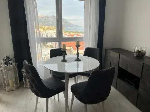 Rent, one bedroom apartment, 45m², Budva, Crna Gora - image 1