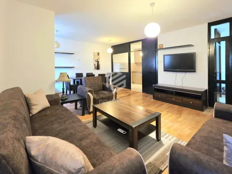 Izdavanje, jednosoban stan, 59m², Blok 5, Podgorica - image 1