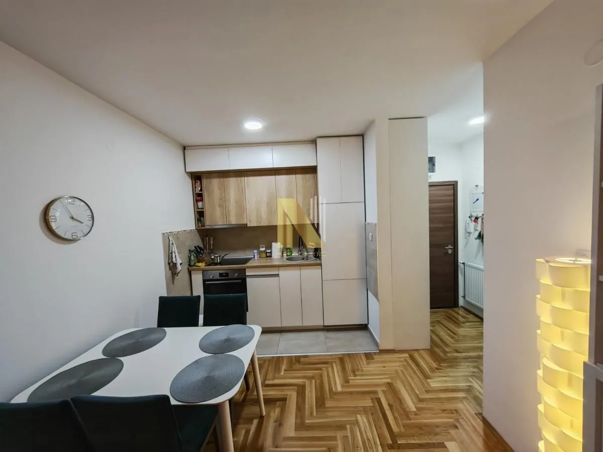 Izdavanje, jednosoban stan, 40m², Salajka, Novi Sad Sve Podlokacije