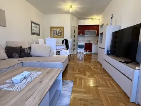 Rent, one bedroom apartment, 56m², City Kvart, Podgorica - image 2