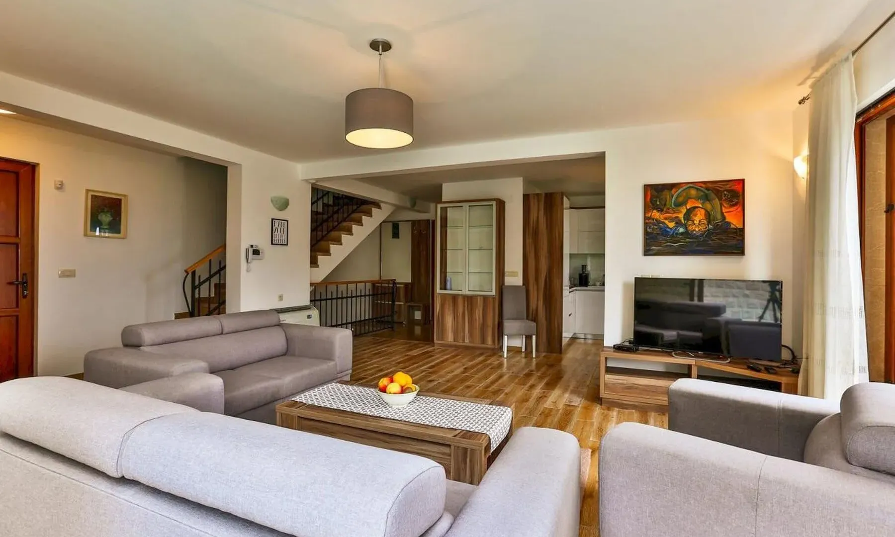 Rent, house, 270m², Rijeka Reževići, Budva