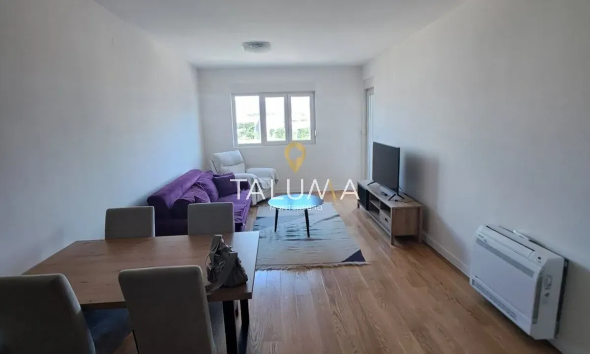 Rent, two bedroom apartment, 72m², City Kvart, Podgorica
