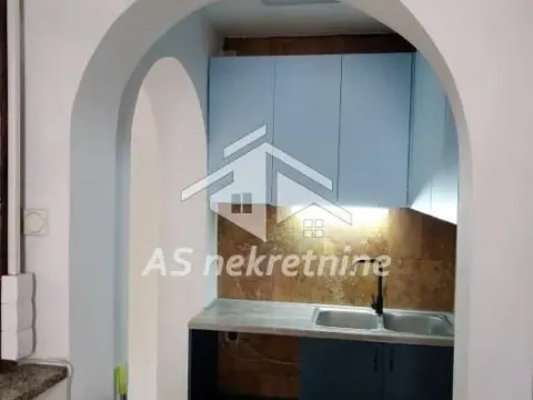 Rent, house, 260m², Neimar, Vračar Sve Podlokacije - image 10